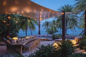 Experiences_05_Carousel_BeachClubMarlinDeck_Venues-1920x1281